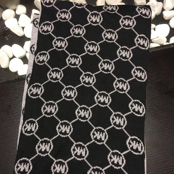 Michael Kors Other - Michael kors scarf